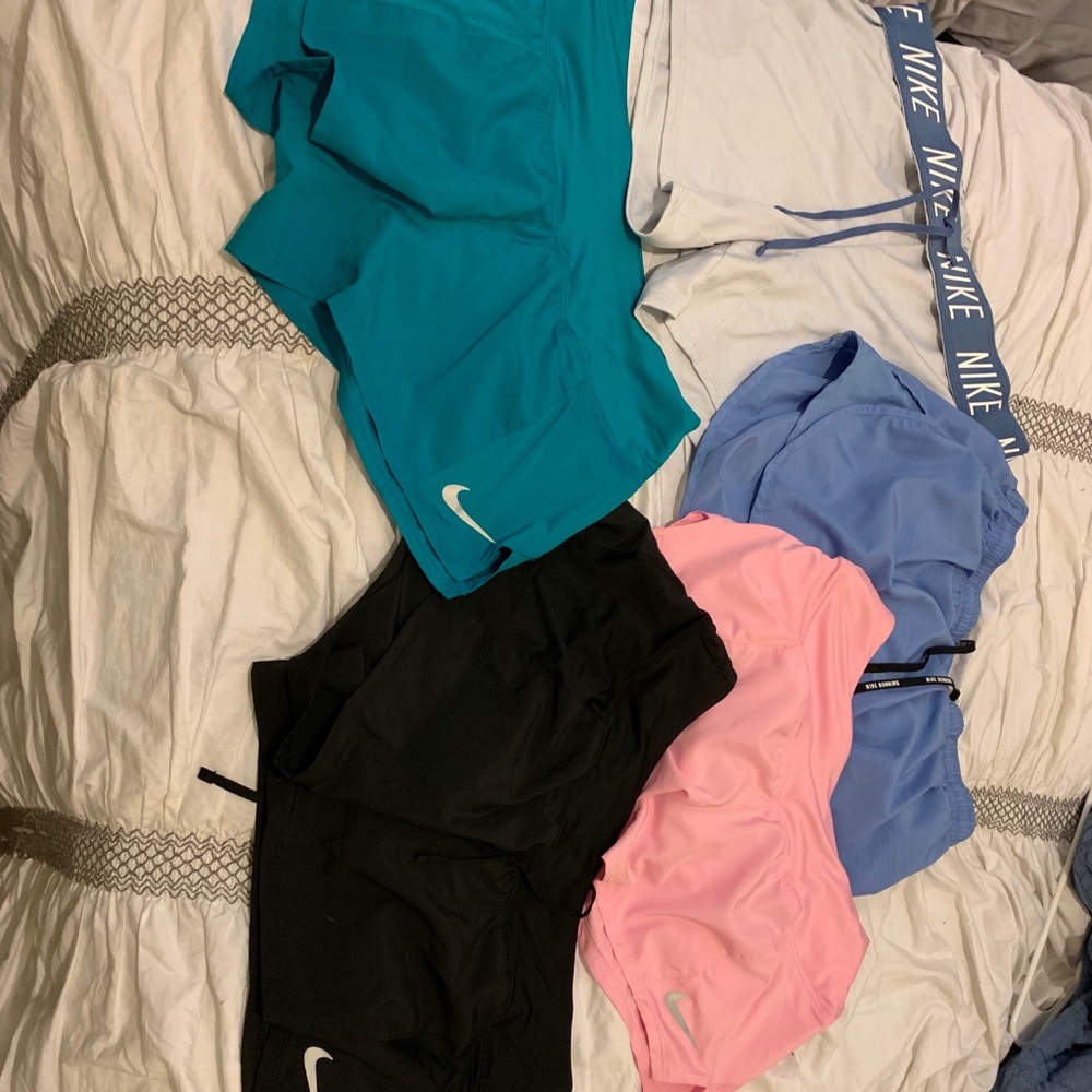 5 pairs of new nike shorts